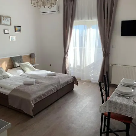 Гостевой дом Relax Apartmanhaz Балатональмади