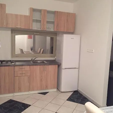 Relax Apartmanhaz Гостевой дом Балатональмади