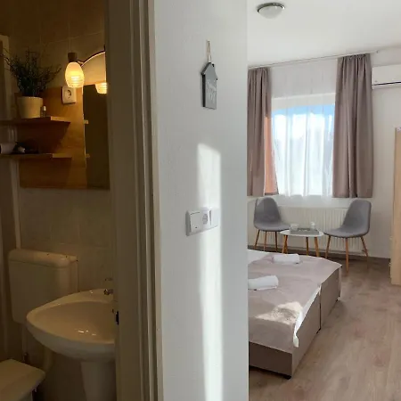 Relax Apartmanhaz Гостевой дом Балатональмади
