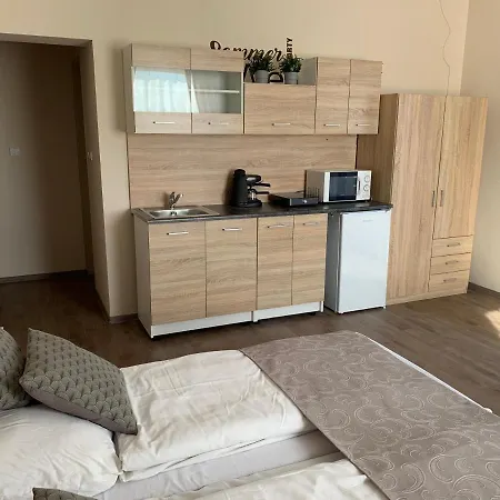 Гостевой дом Relax Apartmanhaz Балатональмади