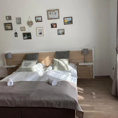 Relax Apartmanház Balatonalmádi