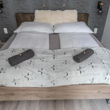 Guest house Relax Apartmanhaz *